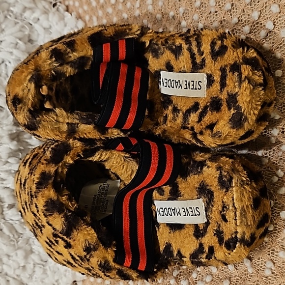 Steve Madden Slides - Picture 4 of 12